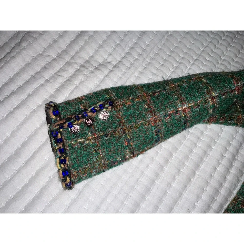 Chanel‎ Woman's Tweed Jacket Size 40 - Picture 5 of 15